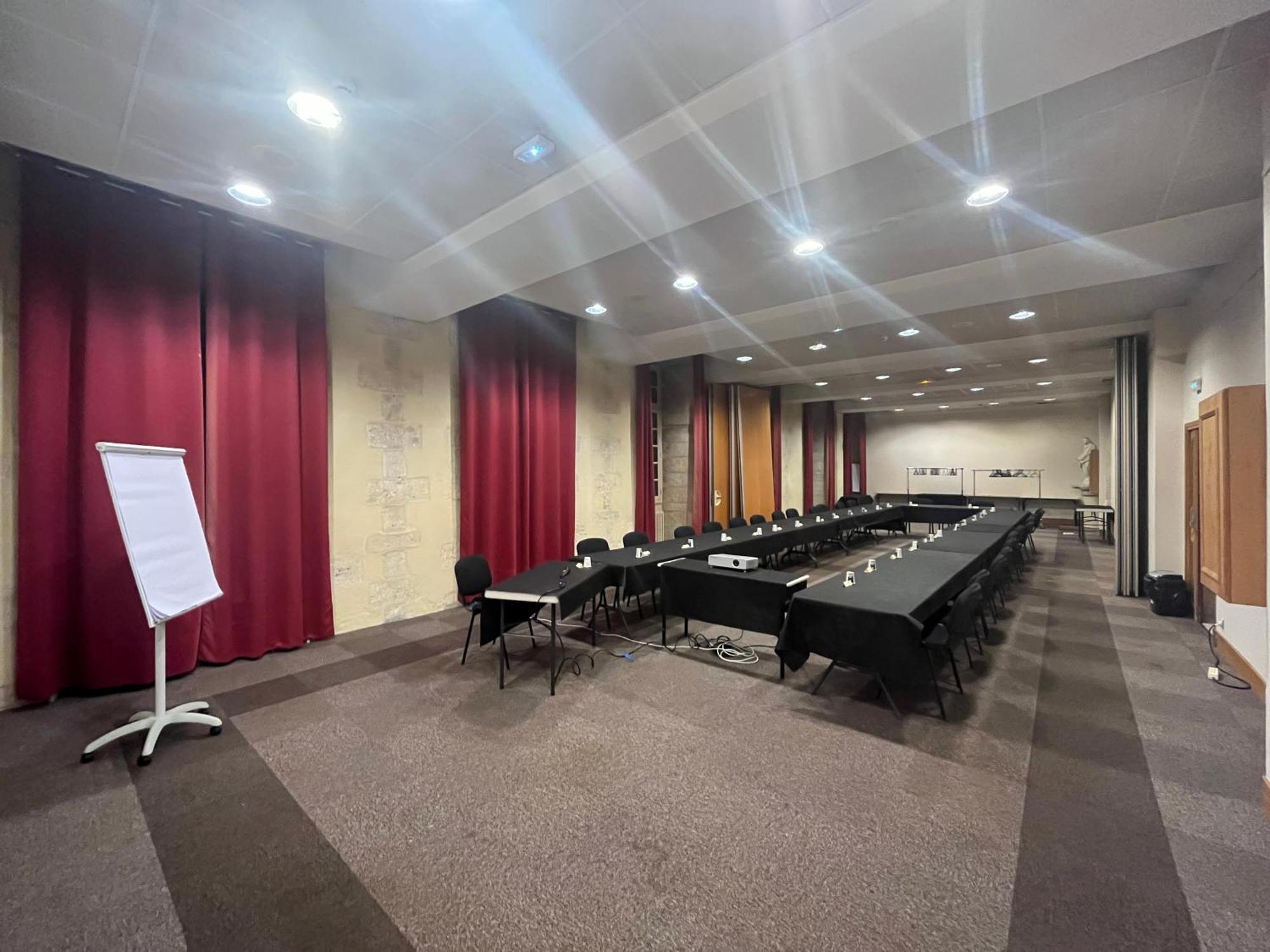 Hotellerie Saint Yves Chartres Kültér fotó