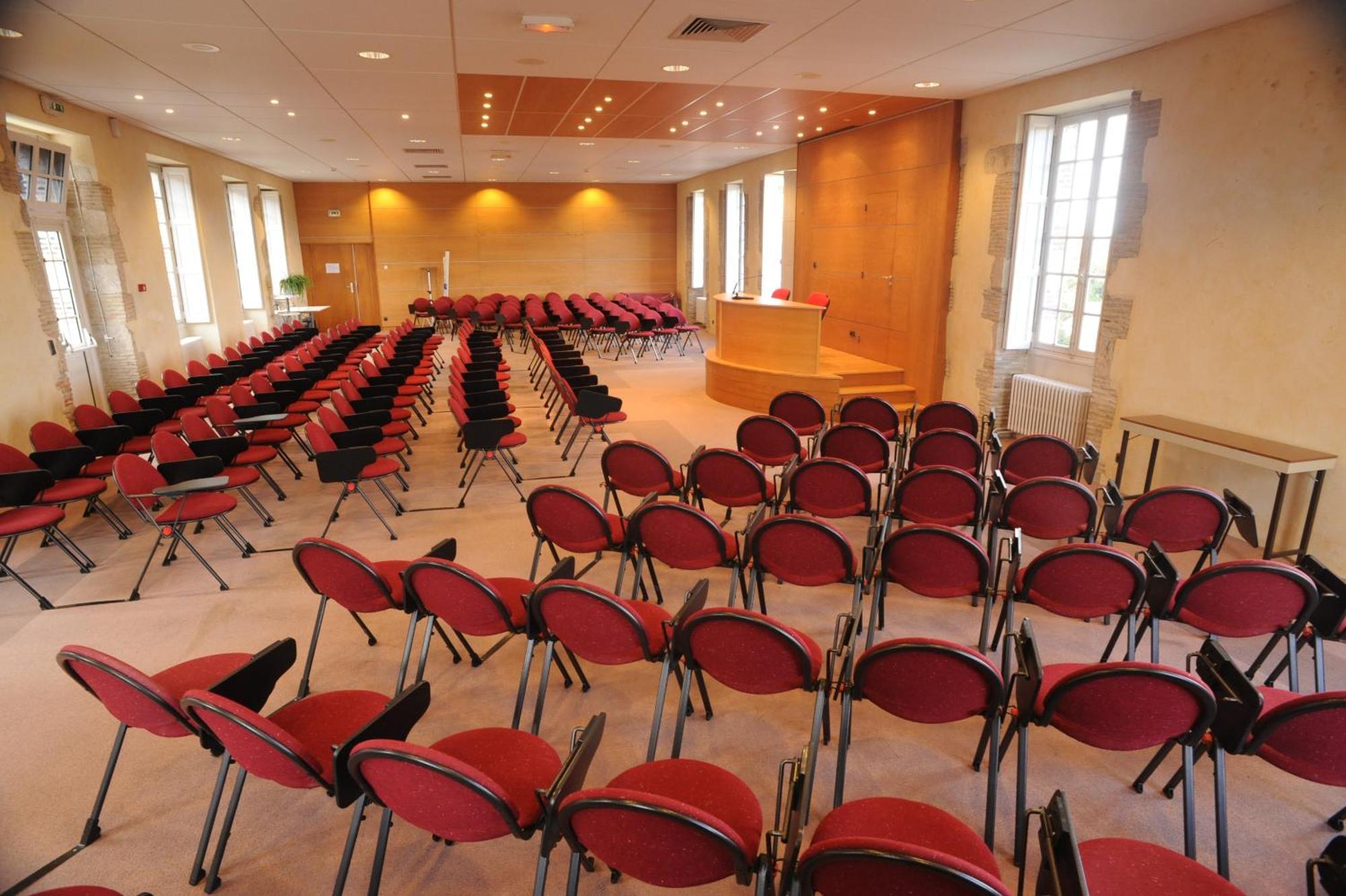 Hotellerie Saint Yves Chartres Kültér fotó