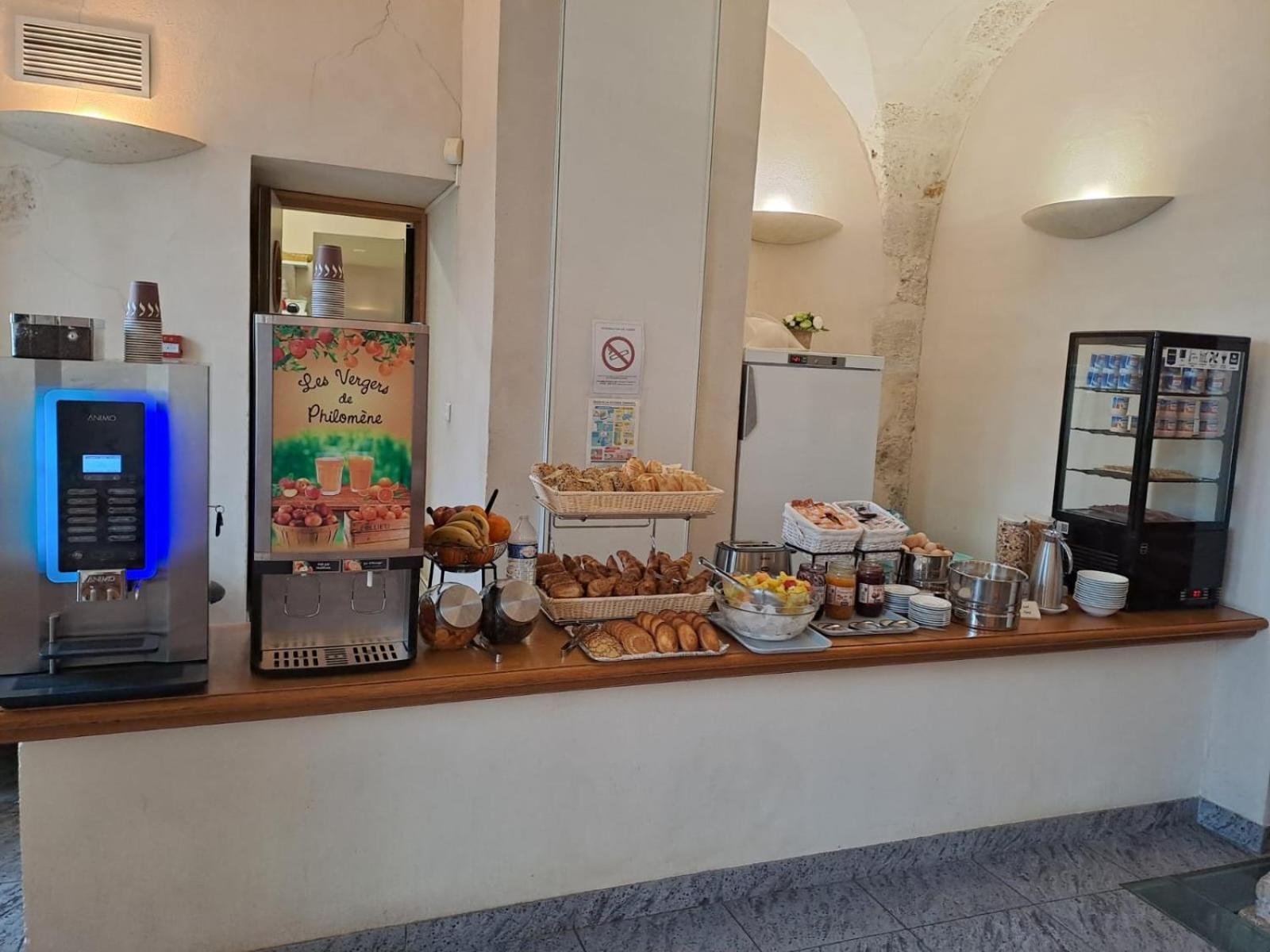 Hotellerie Saint Yves Chartres Kültér fotó