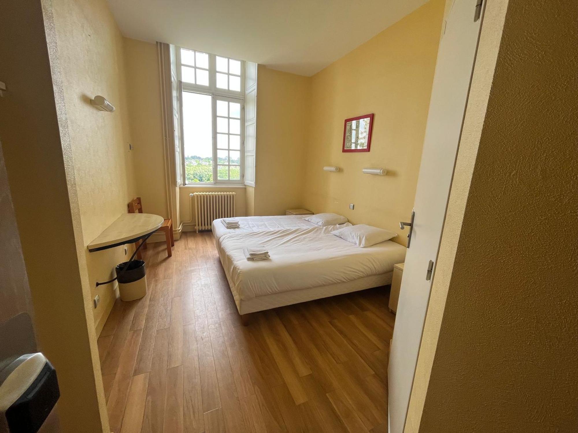 Hotellerie Saint Yves Chartres Kültér fotó