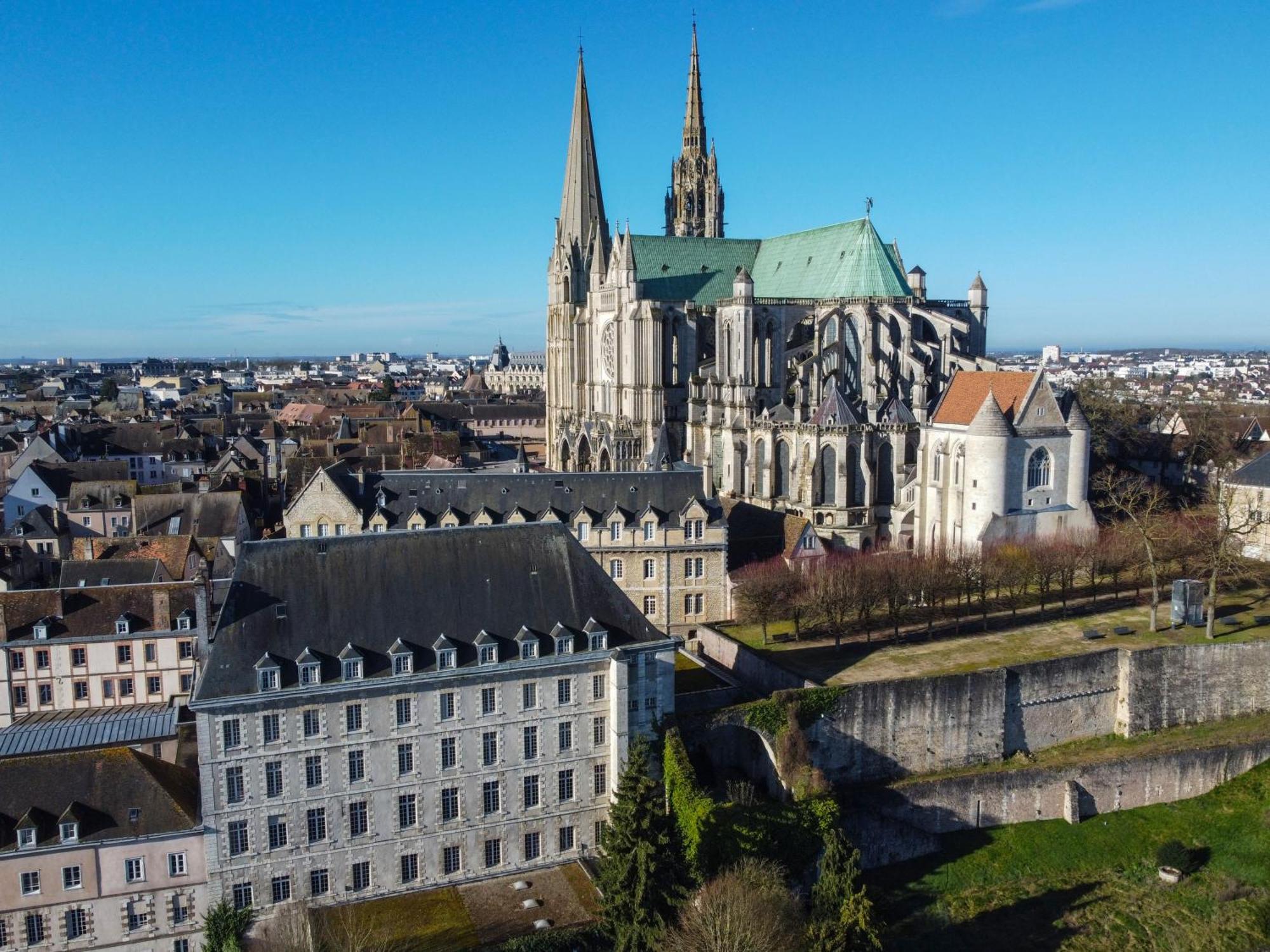 Hotellerie Saint Yves Chartres Kültér fotó