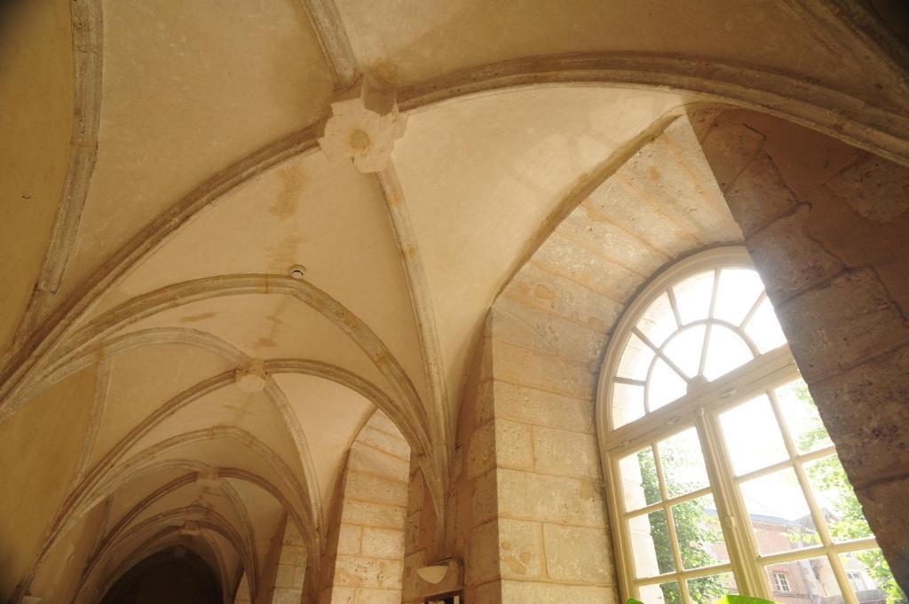Hotellerie Saint Yves Chartres Kültér fotó